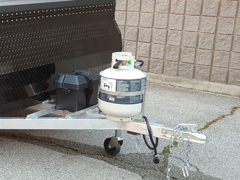 Base Propane Package (includes 20# propane tank with rack and cover, regulator, hoses, fittings and BBQ quick-connect)
